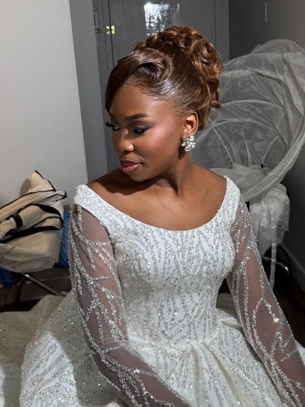 coiffure mariage; chignon événement; pose lace frontale mariage; coiffure de mariée; chignon sculpté; coiffure pour événement